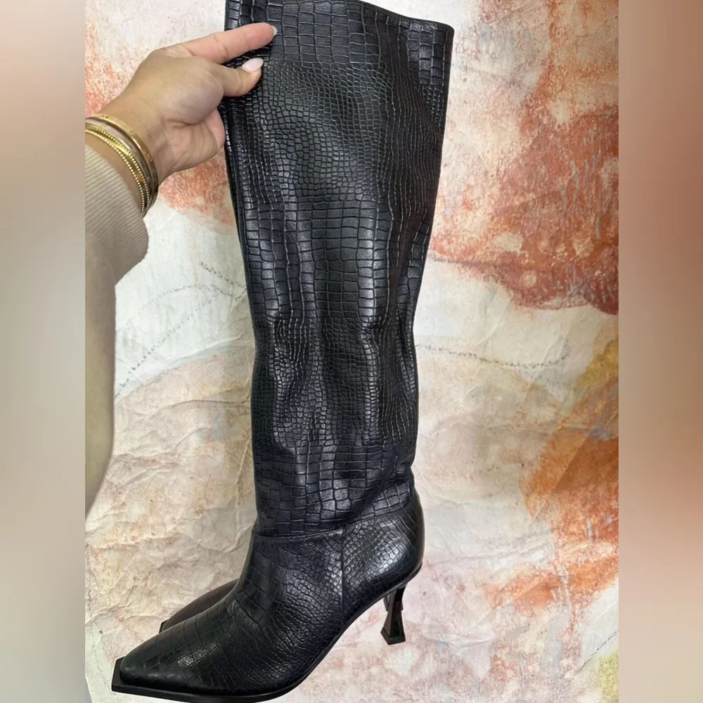 FREE PEOPLE 
Friday Fever Heel Boots
SIZE: 37 
Excellent condition - Picture 5 of 7